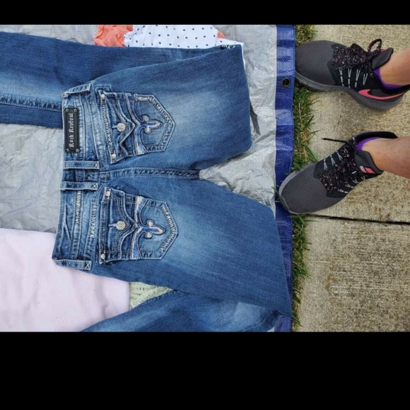 Size 29 rock revivals - Picture 2 of 4